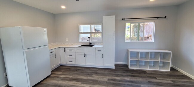 Building Photo - Ohana in Wailuku-Available July 1st
