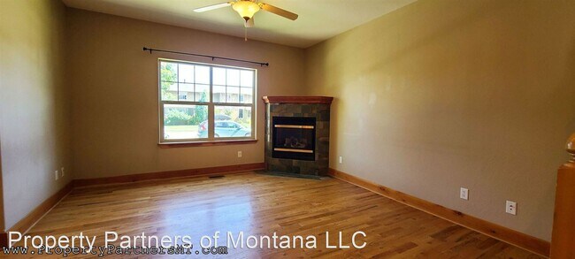 Foto del edificio - 3 br, 2.5 bath House - 4236 Monroe St Unit #E