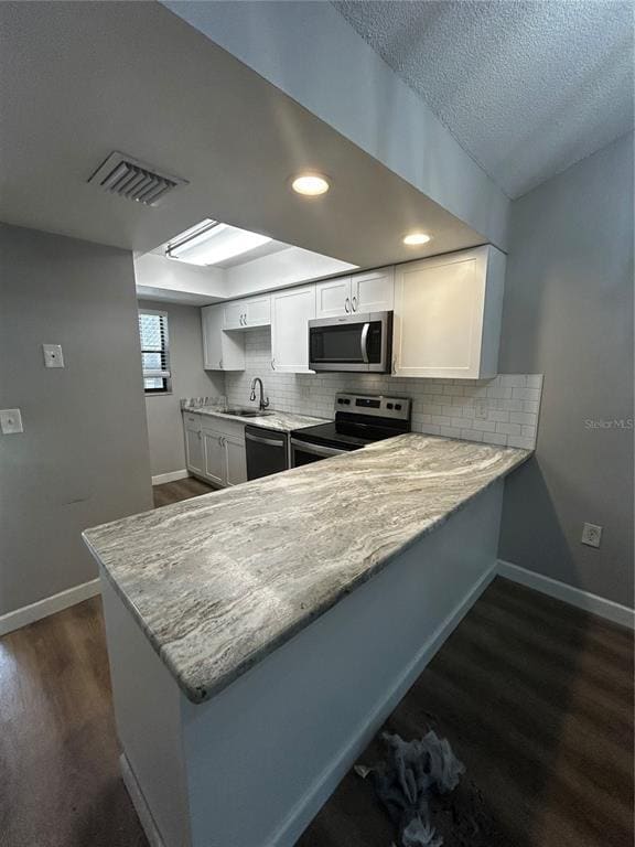 Building Photo - 4089 Lake Forest Dr