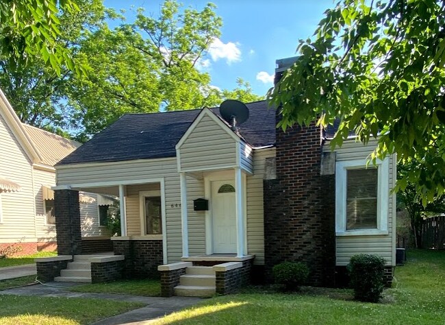 Primary Photo - 646 40th St S