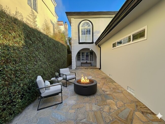 Foto del edificio - 7842 W 79th St