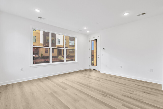 Building Photo - 4900 Longmire Way