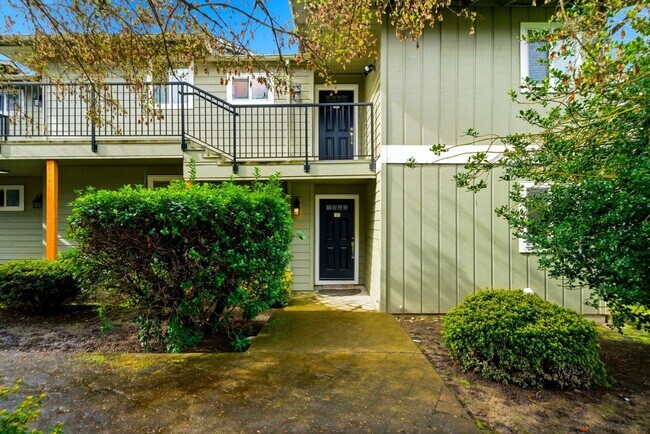 Foto del edificio - 1922 NW 143rd Ave