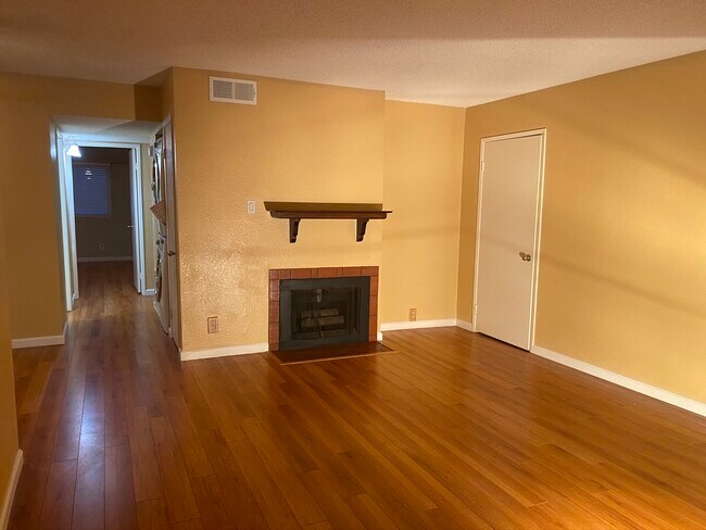 Living Room - 5706 Fair Ave
