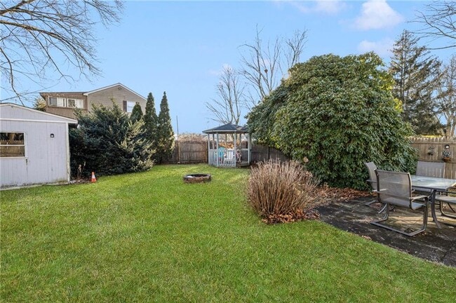 Building Photo - 206 Riverside Ave