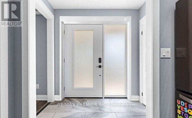 Building Photo - 24 Hucknall Rd