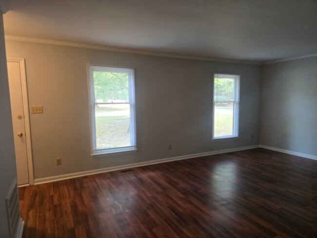 Building Photo - 2214 Daley Rd