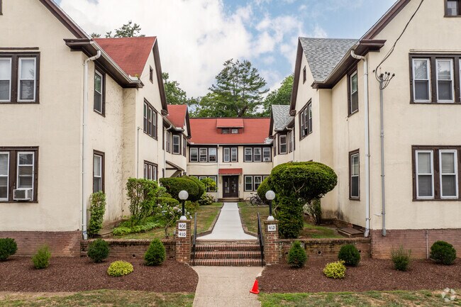 Foto del edificio - 408 Whitney Ave