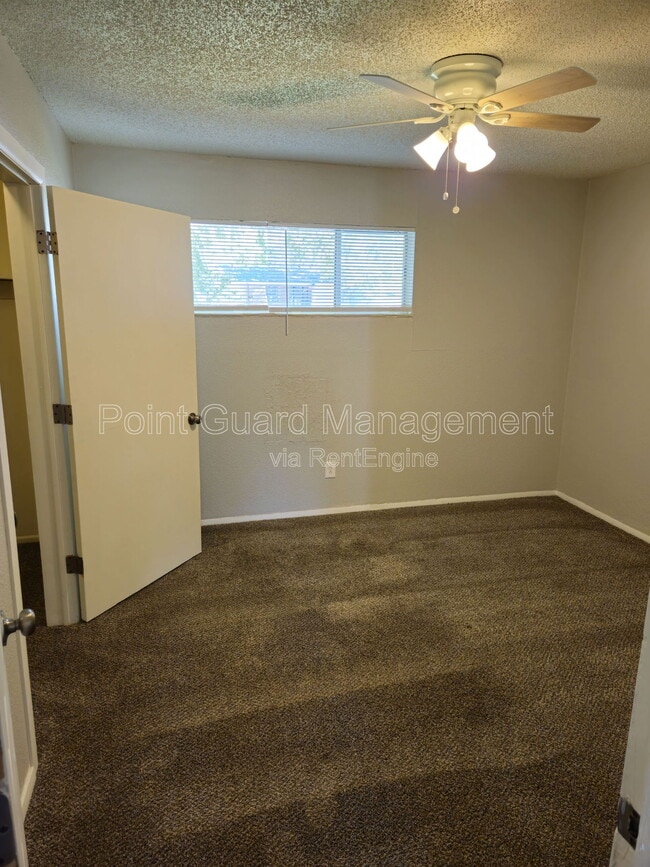 Building Photo - 1420 Cambridge Pl