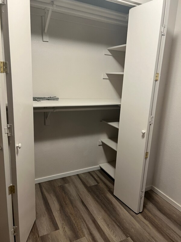 Building Photo - 220 Ellingson Dr