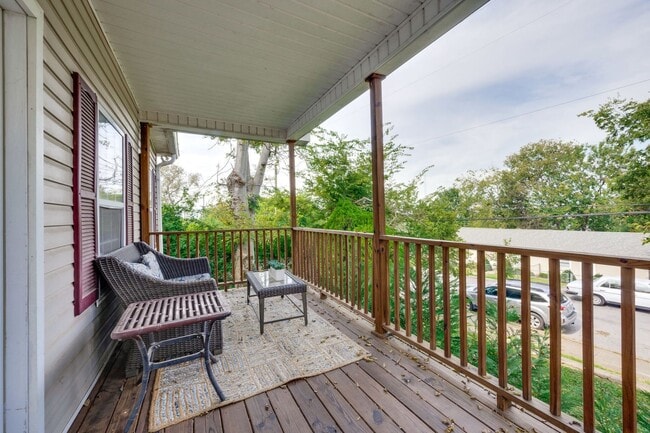 Foto del edificio - Welcome home to this stunning home in the great Sylvan Heights neighborhood!