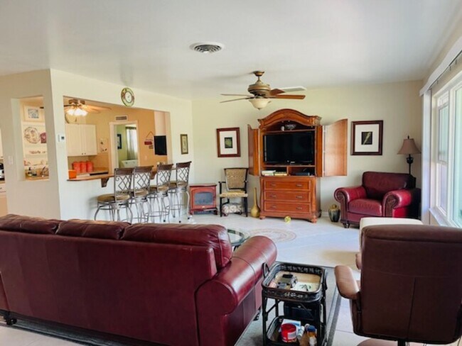 Building Photo - 3 br, 2 bath House - 1665 Meadow Lark Lane