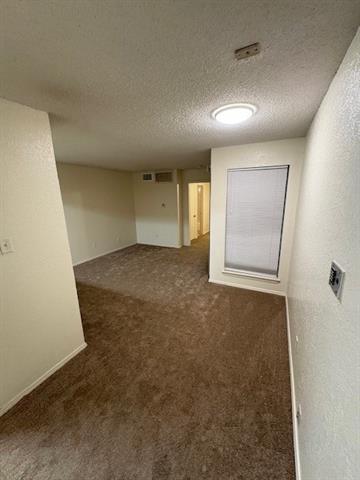 Foto del edificio - 9813 Walnut St