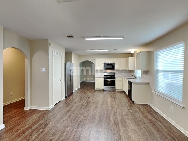 Building Photo - 11010 Heather Bluff Ln