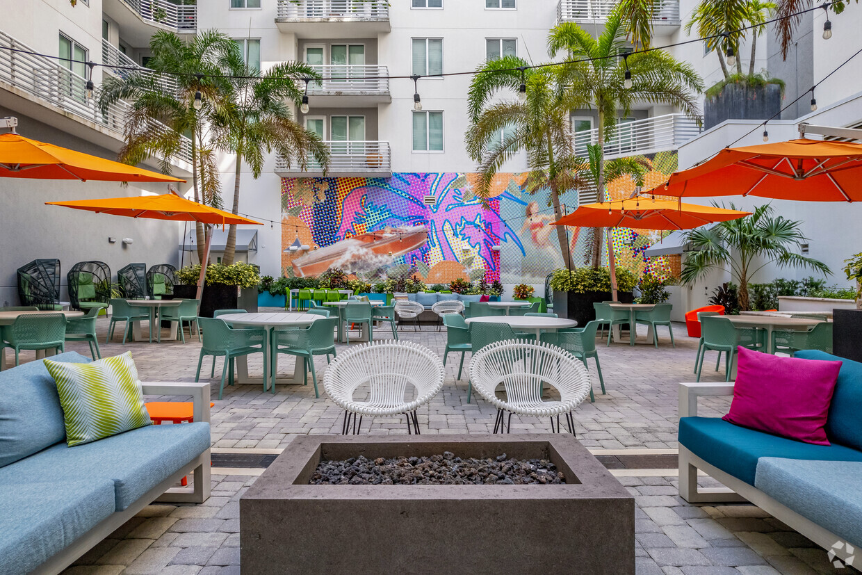 One Palm - 201 S Palm Ave Sarasota, FL 34236 | Apartments.com