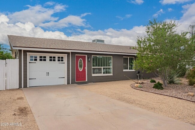 Building Photo - 501 E El Camino Dr