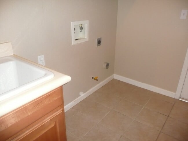 Foto del edificio - 2275 Pleasant Ct