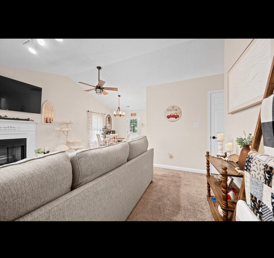 Foto principal - 73 Forest Ave