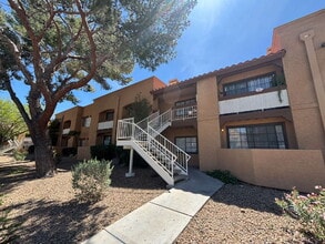 Building Photo - 5122 S Jones Blvd
