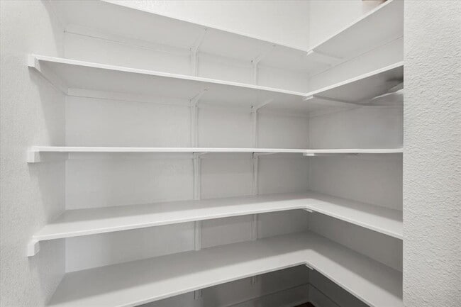 Building Photo - 7912 Ella Lee Ln