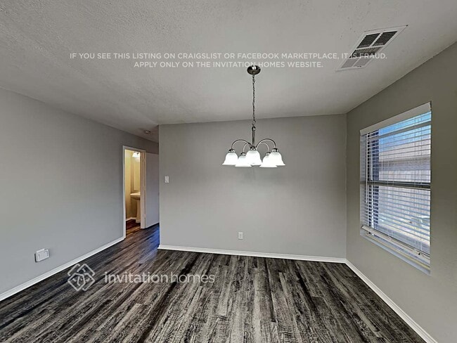 Building Photo - 7914 Modesto Dr