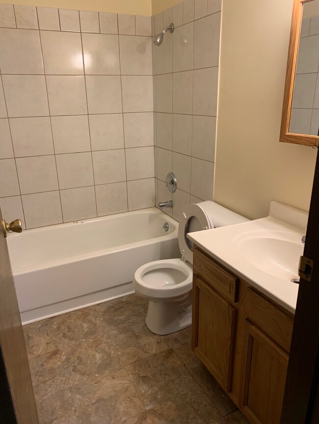 Building Photo - 4540 Bonita Dr