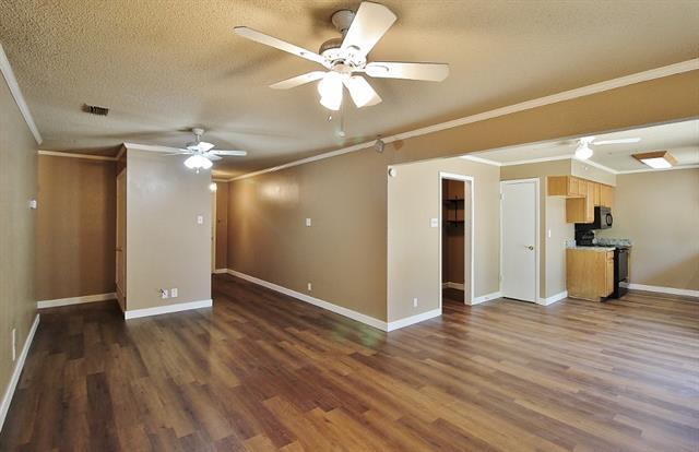Building Photo - 314 Hawthorne Ln