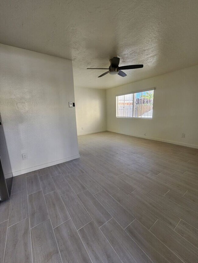 Foto del edificio - Renovated NORMAL HEIGHTS STUDIO FOR RENT-Its a BEAUTY