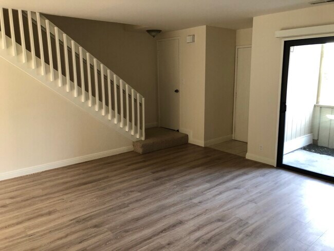 Foto del edificio - 818 Juno Ln