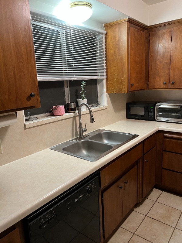 Photo - 1041 Clarendon St House