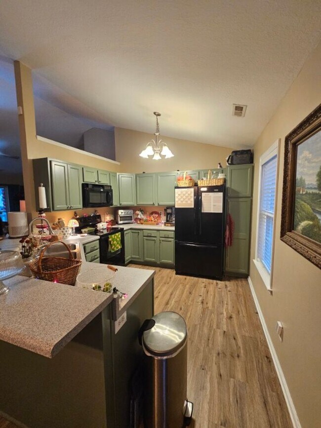 Foto del edificio - Beautiful 3 Bedroom Home In Jacksonville!