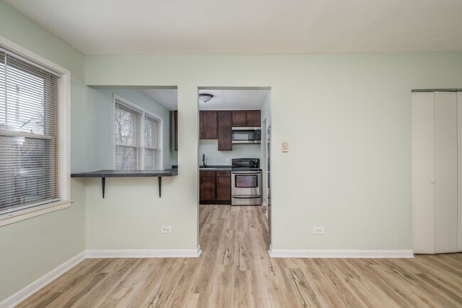 Foto del edificio - 6612 S St Lawrence Ave