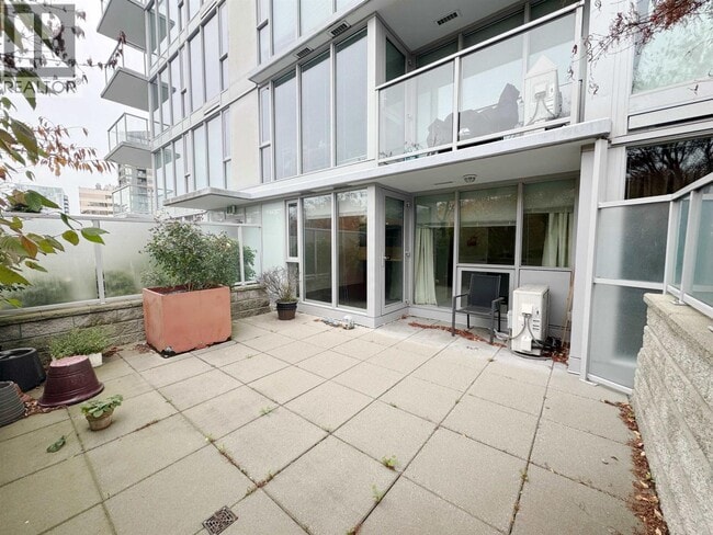 Building Photo - 8288 Granville Ave