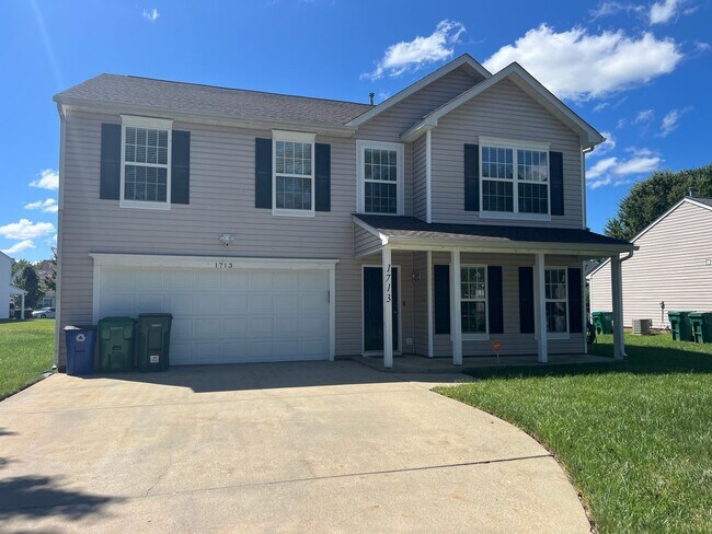 Building Photo - Welcome to this beautiful 4 Bedroom  Home ...