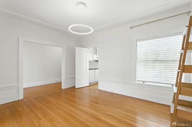 Building Photo - 3460 Pierce St