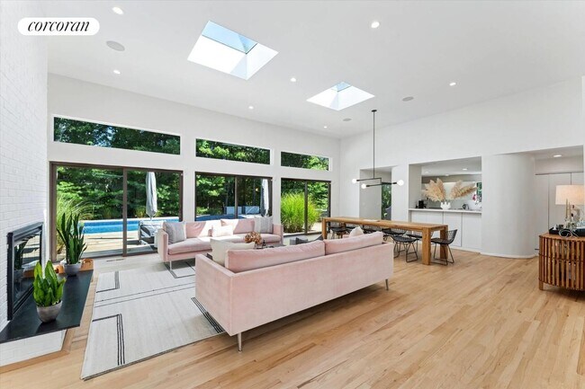 Foto del edificio - 8 Deer Path