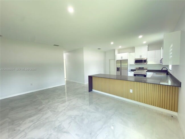 Foto del edificio - 1111 Gunby Ave S