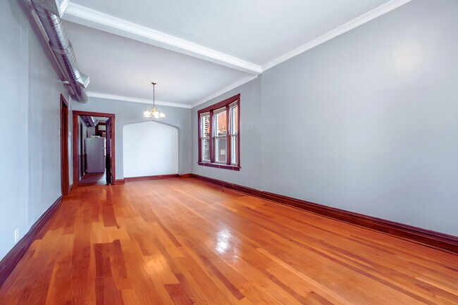 Foto del edificio - 2419 N Kostner Ave