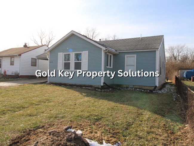 Building Photo - MUNCIE 2 BR 1 BA House with Carport and Large Yard (NO SECTION 8)