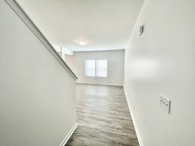 Foto del edificio - Beautiful 3BR, 2.5BA Home with Owner’s Suite & Designer Upgrades - Available 08/20