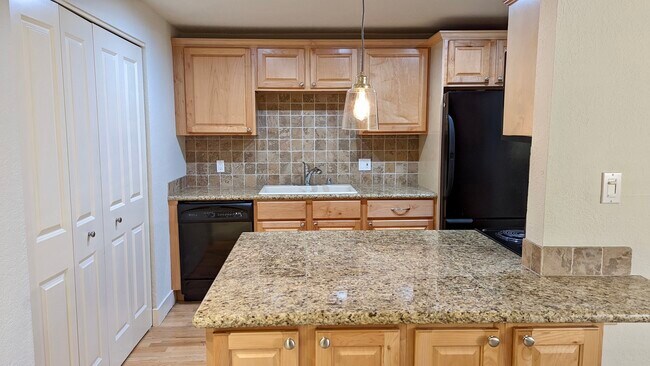 Building Photo - 9494 Redmond Woodinville Rd NE