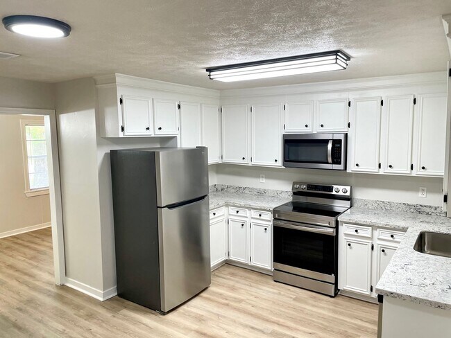 Foto del edificio - 3/2 For Rent in Brandon 042!