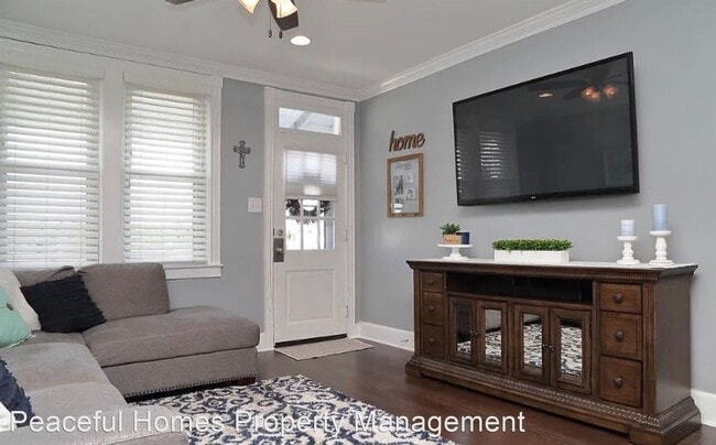 Foto del edificio - 3 br, 1 bath House - 230 E Liberty St
