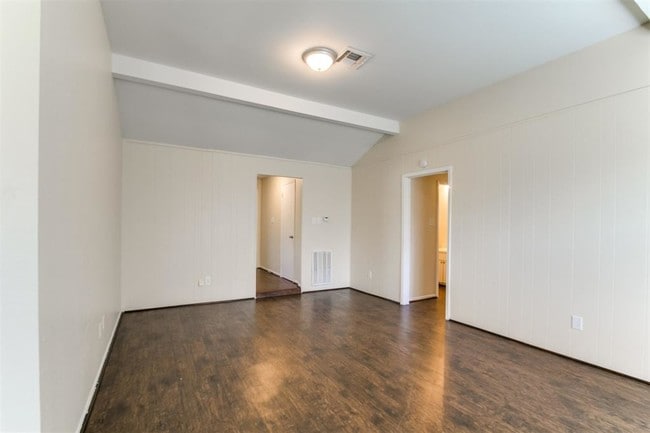 Building Photo - 2503 Knoll St