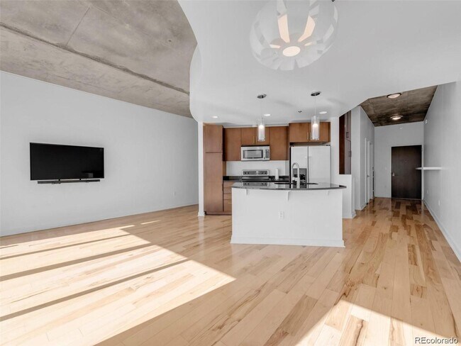 Building Photo - 891 14th St