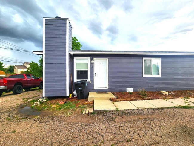 Building Photo - 4450 Loomis Ave
