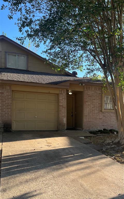 Primary Photo - 6621 Greenyard Dr