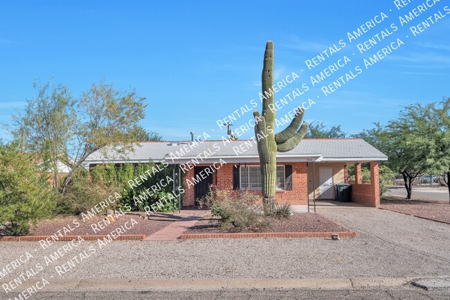 Building Photo - 2606 N Tyndall Ave