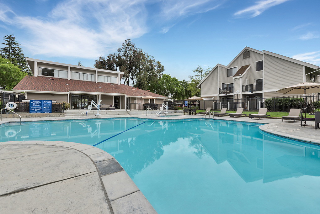Brookside Oaks Apartments Sunnyvale, CA