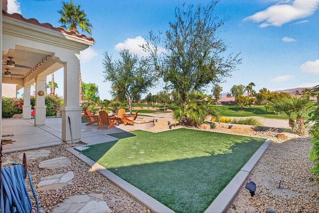 Foto del edificio - 81112 Avenida Lorena